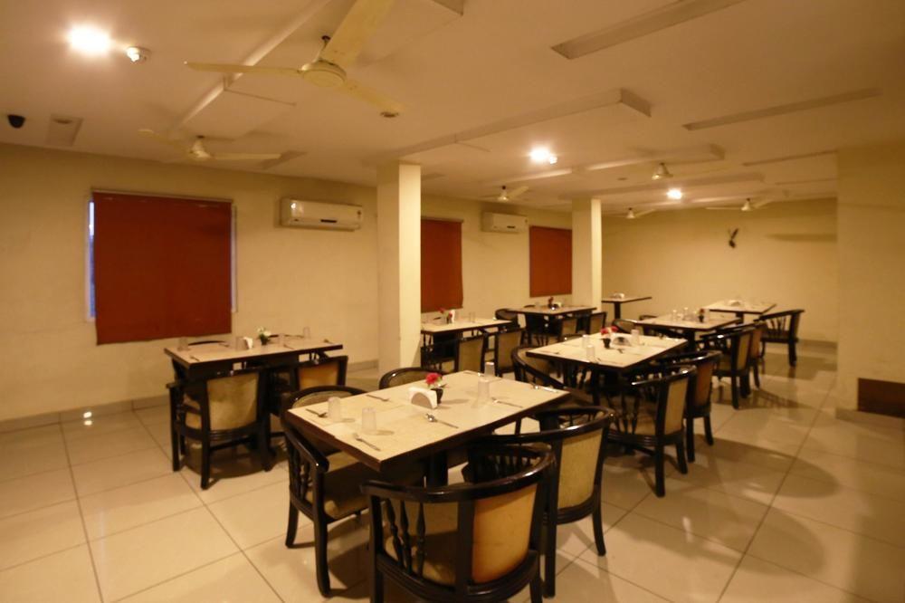 Oyo Rooms Mahanadu Road Vijayawada Luaran gambar